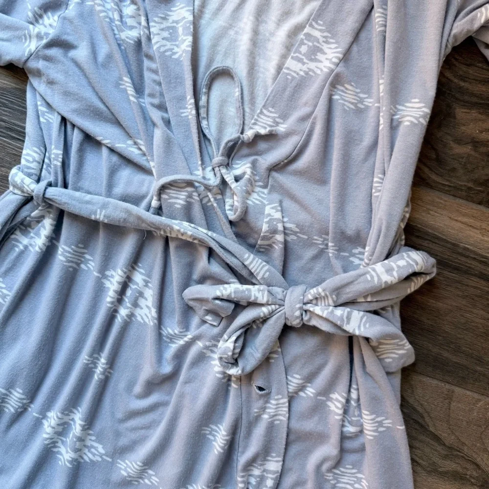 Women's Gray Patterned Robe - Picture 5 of 5